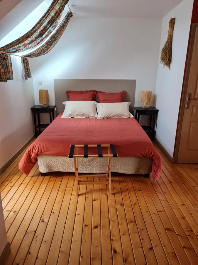 Bed and Breakfast Domaine De La Cour Vautier Mandeville-en-Bessin Exterior foto