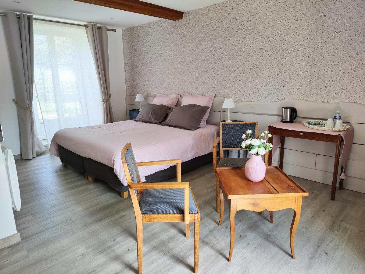 Bed and Breakfast Domaine De La Cour Vautier Mandeville-en-Bessin Exterior foto