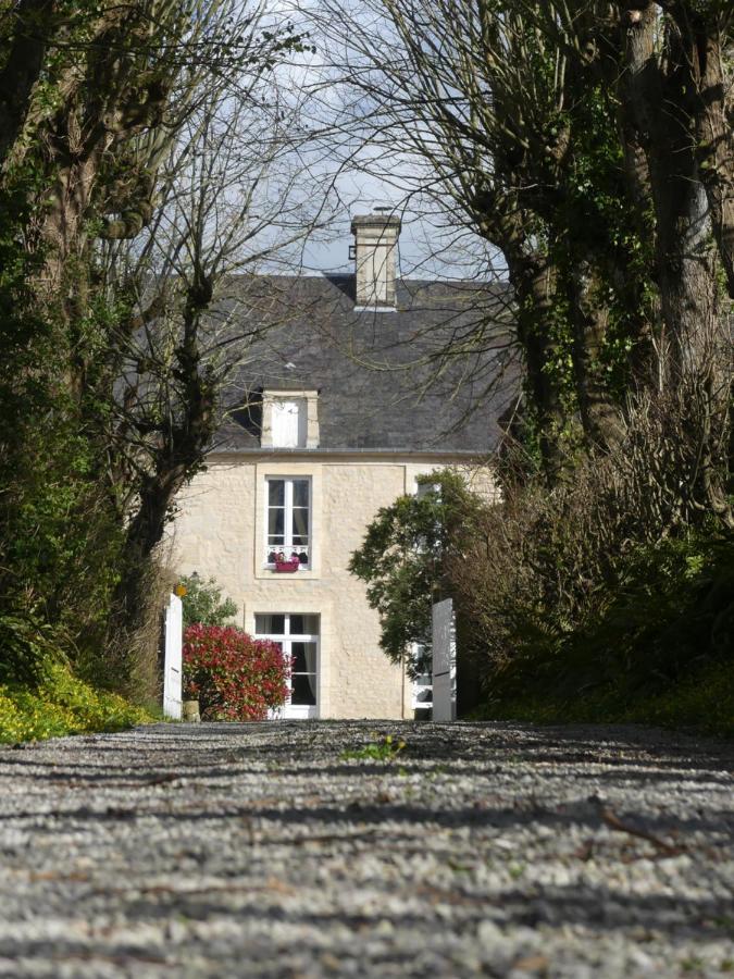 Bed and Breakfast Domaine De La Cour Vautier Mandeville-en-Bessin Exterior foto