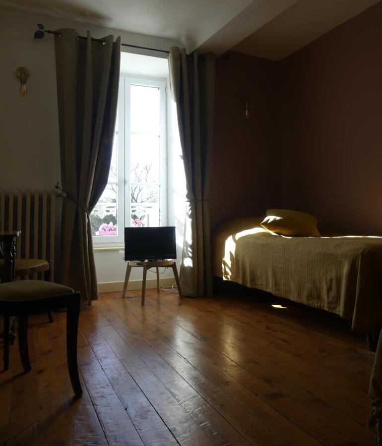 Bed and Breakfast Domaine De La Cour Vautier Mandeville-en-Bessin Exterior foto
