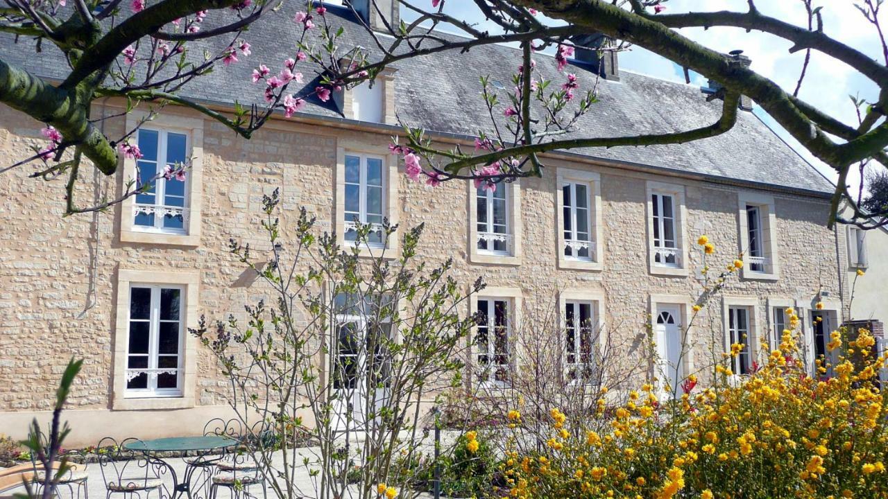 Bed and Breakfast Domaine De La Cour Vautier Mandeville-en-Bessin Exterior foto